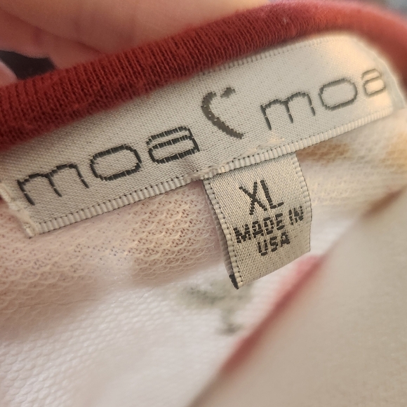 Moa Moa High-Low Top With 3/4 Length Sleeves. Size XL. - Picture 8 of 8